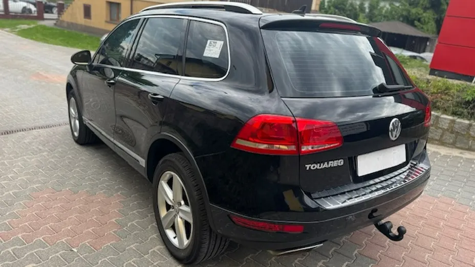 VOLKSWAGEN Touareg -