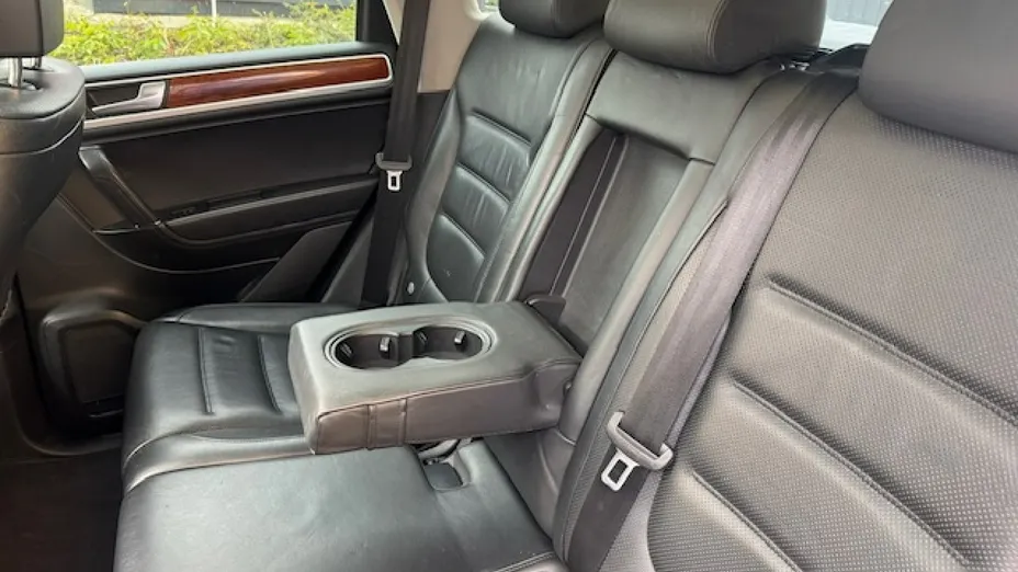 VOLKSWAGEN Touareg -