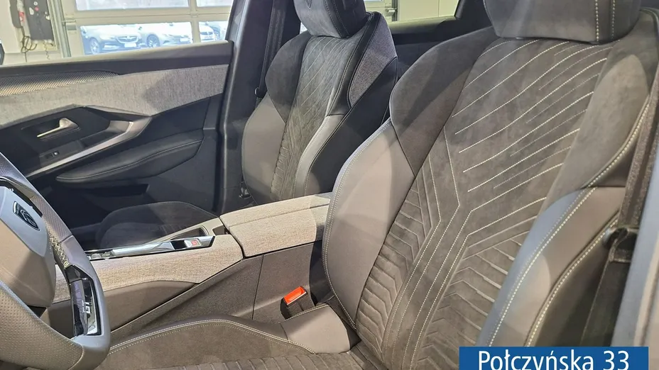 PEUGEOT 3008 -