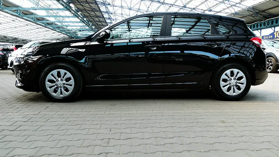 HYUNDAI i30 -