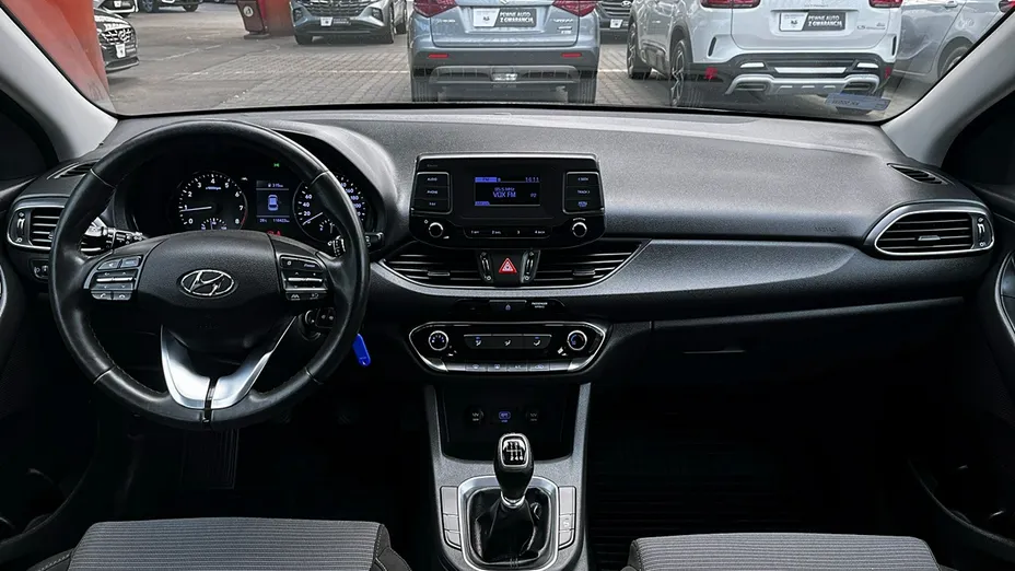 HYUNDAI i30 -