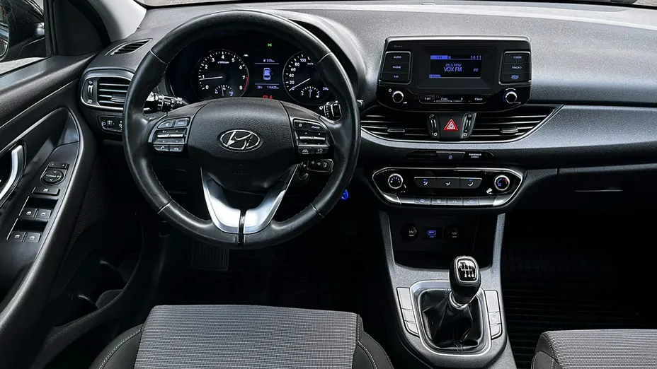 HYUNDAI i30 -