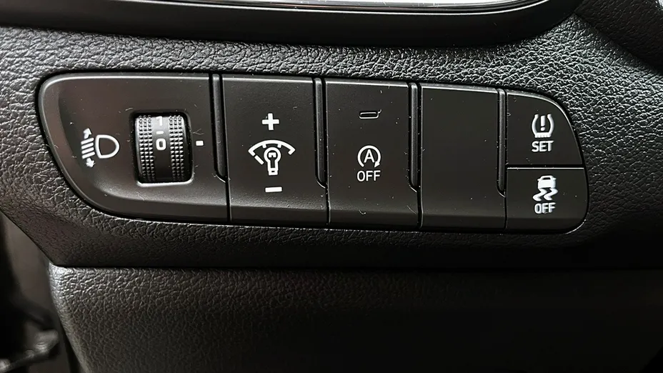 HYUNDAI i30 -