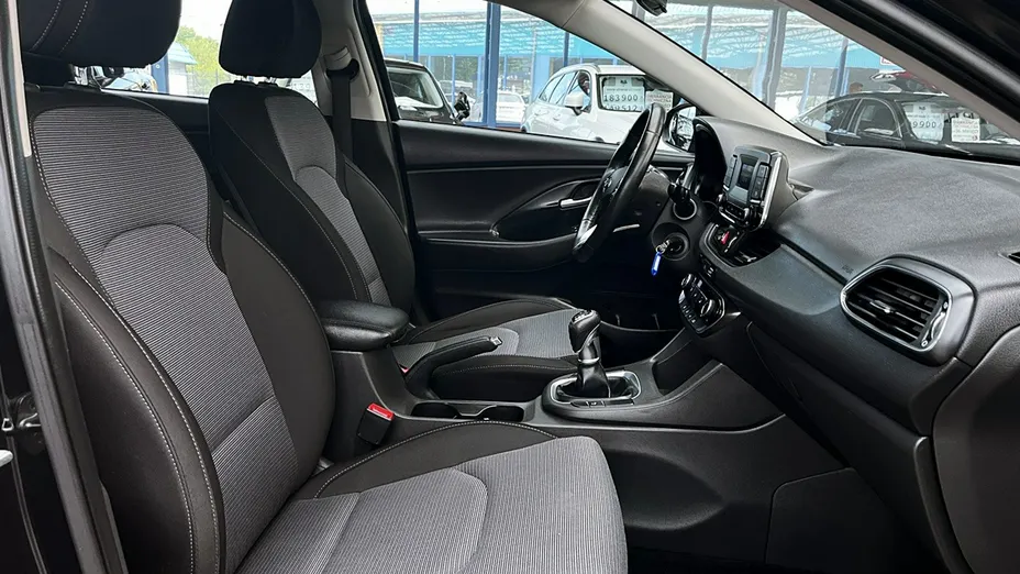 HYUNDAI i30 -
