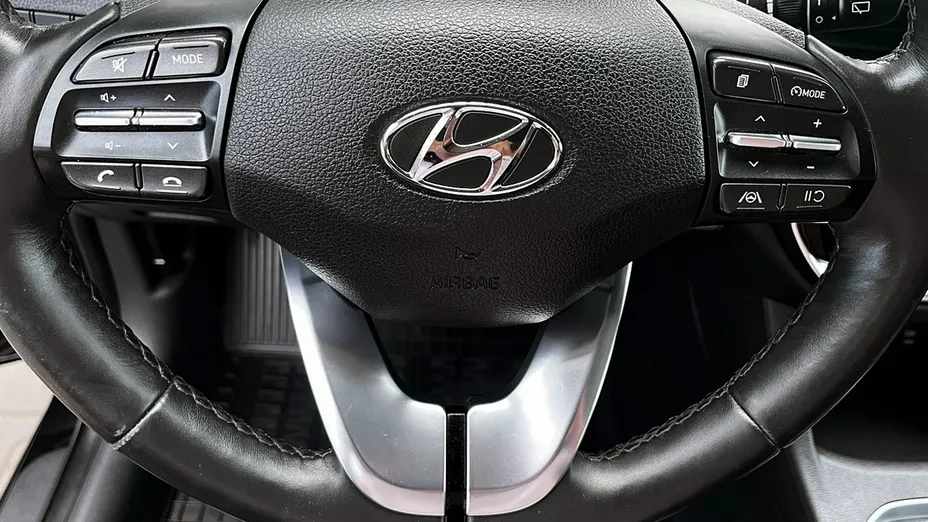HYUNDAI i30 -
