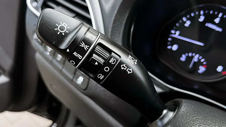 HYUNDAI i30 -