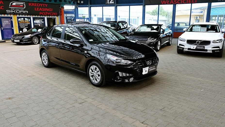 HYUNDAI i30 -