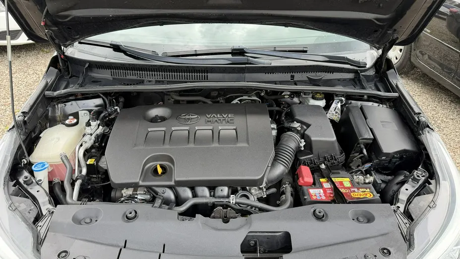TOYOTA Avensis -