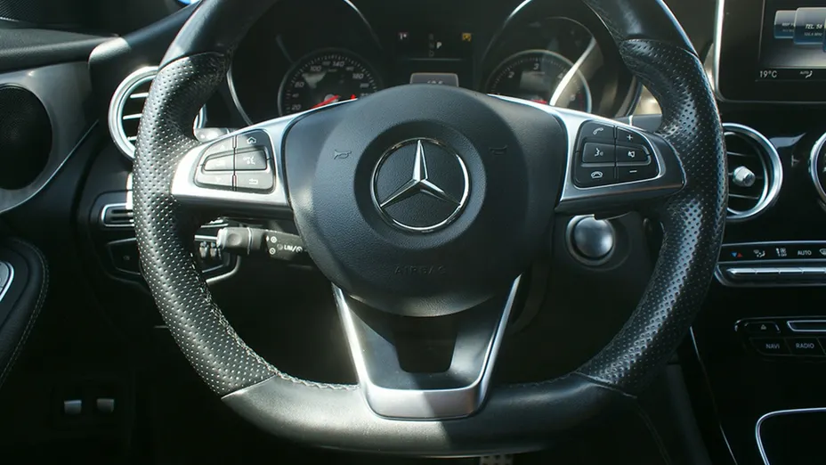 MERCEDES-BENZ GLC -