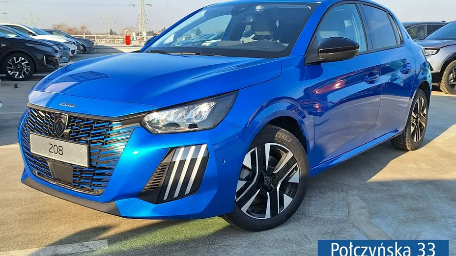 PEUGEOT 208 -