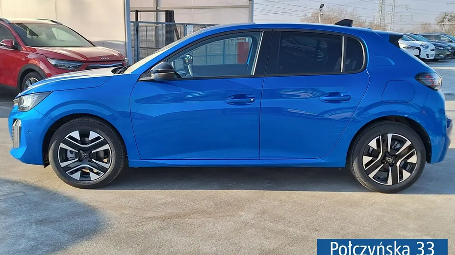 PEUGEOT 208 -