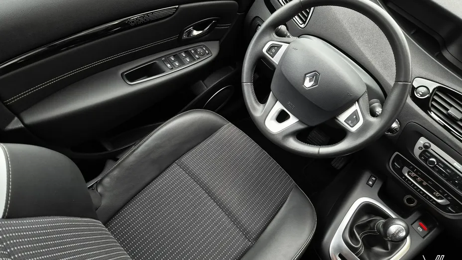 RENAULT Grand Scenic -
