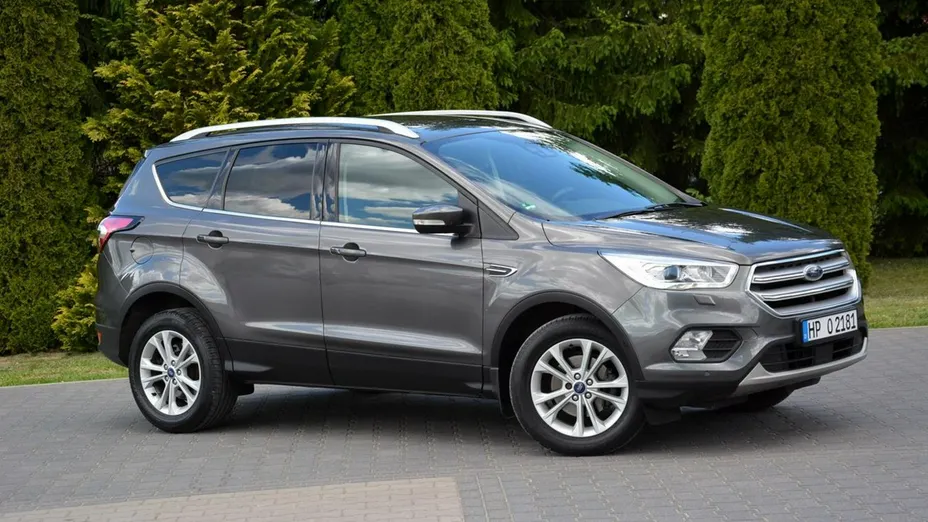 FORD Kuga -