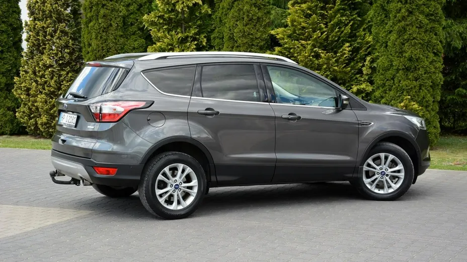 FORD Kuga -