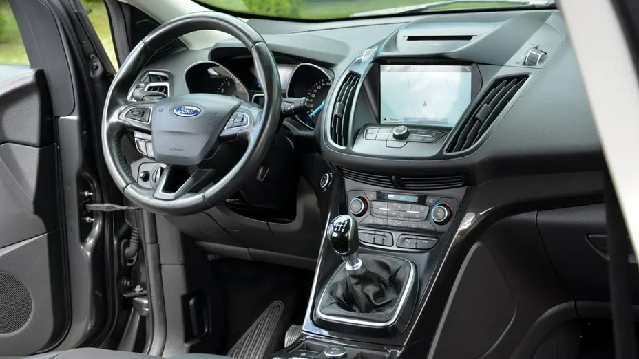 FORD Kuga -