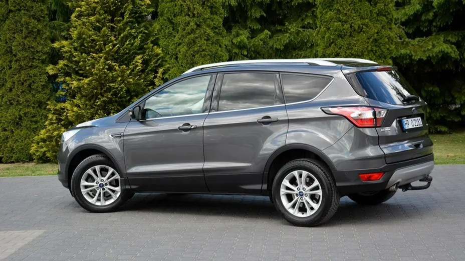 FORD Kuga -