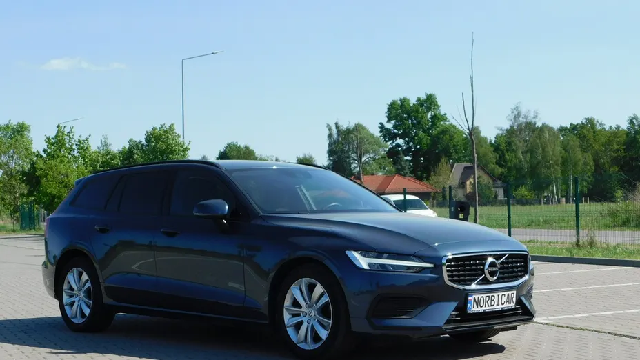 VOLVO V60 -