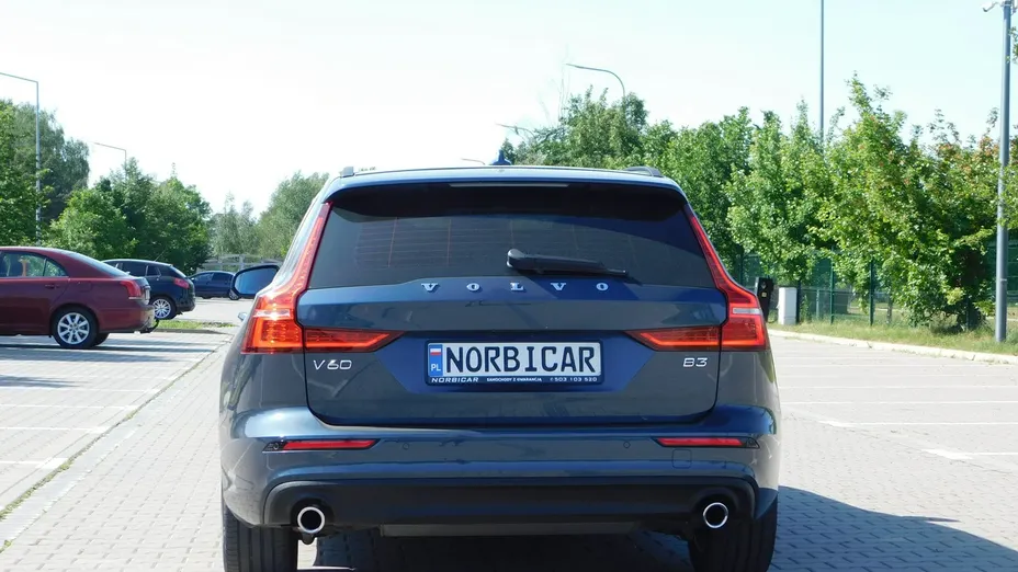 VOLVO V60 -