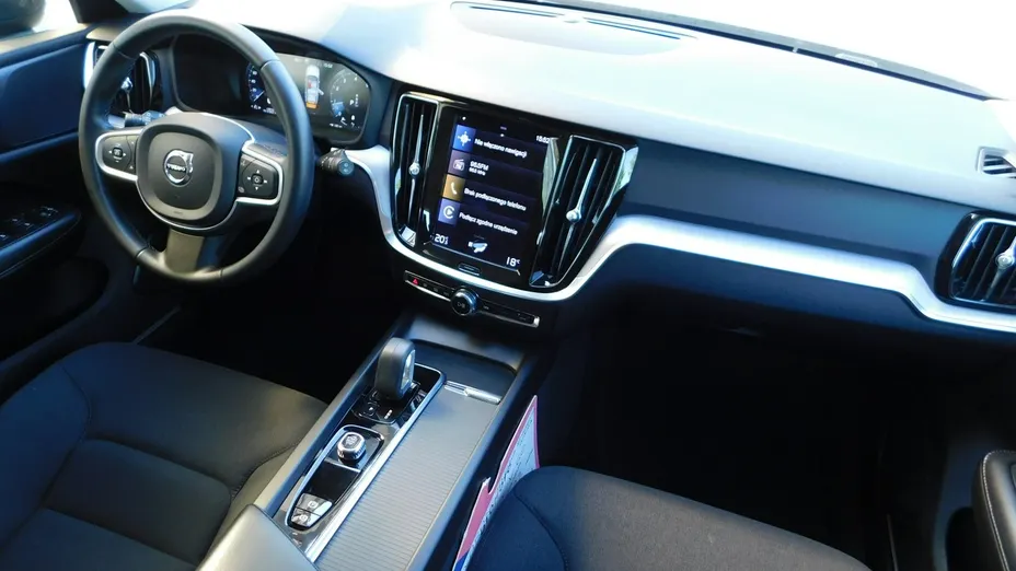 VOLVO V60 -