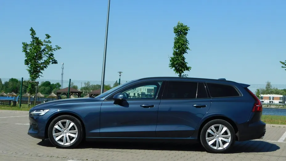 VOLVO V60 -