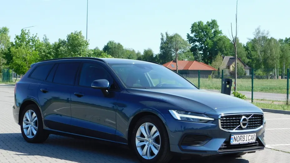 VOLVO V60 -