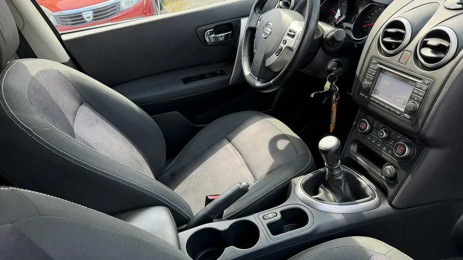 NISSAN Qashqai+2 -