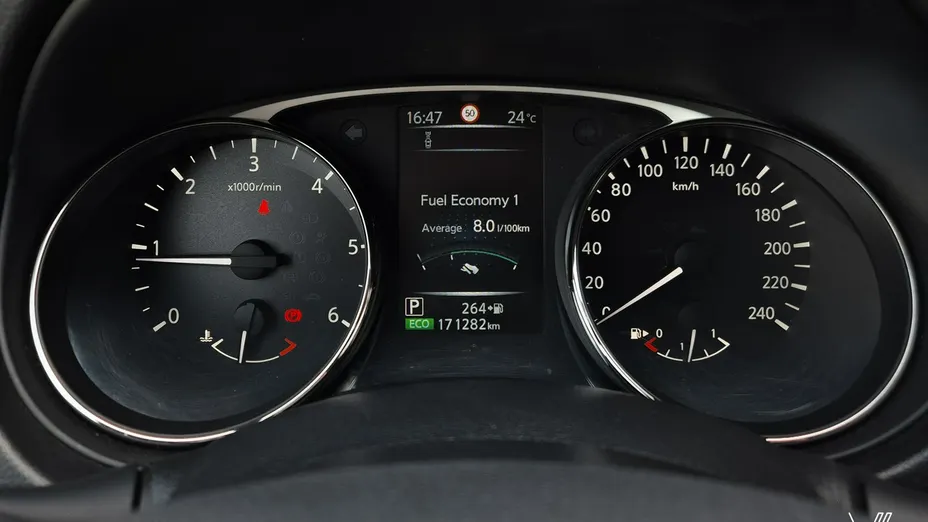 NISSAN X-Trail -