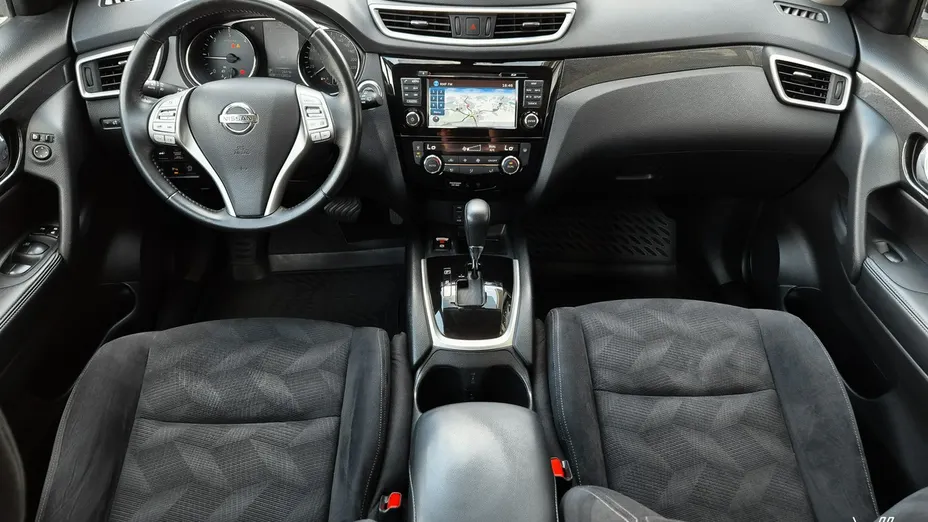 NISSAN X-Trail -
