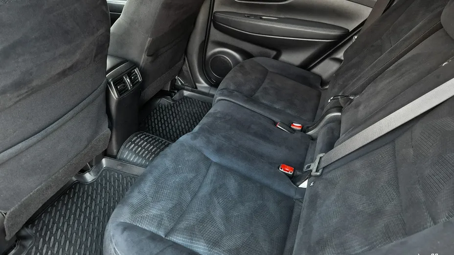 NISSAN X-Trail -