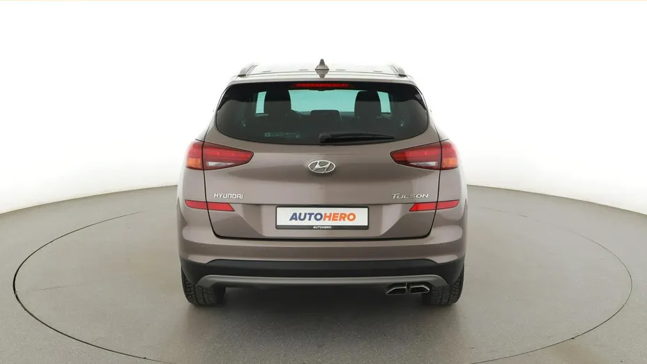 HYUNDAI Tucson -