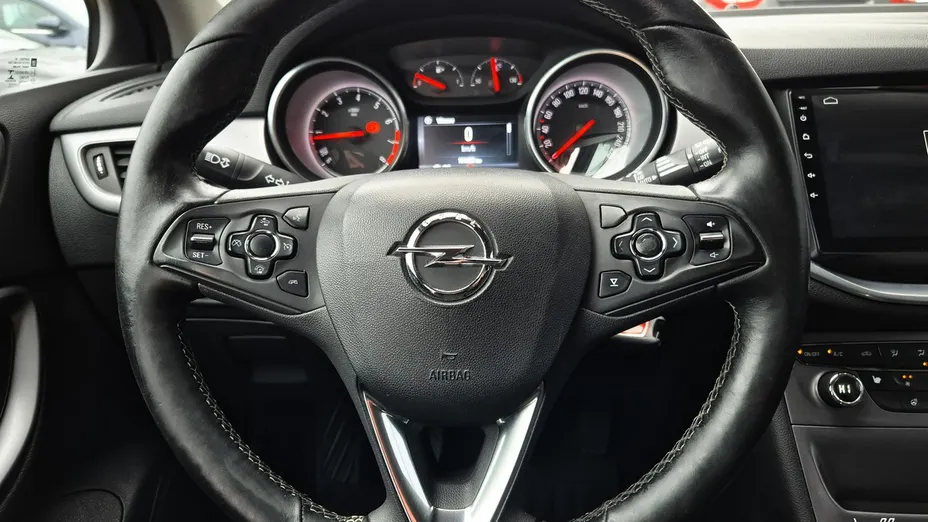 OPEL Astra -