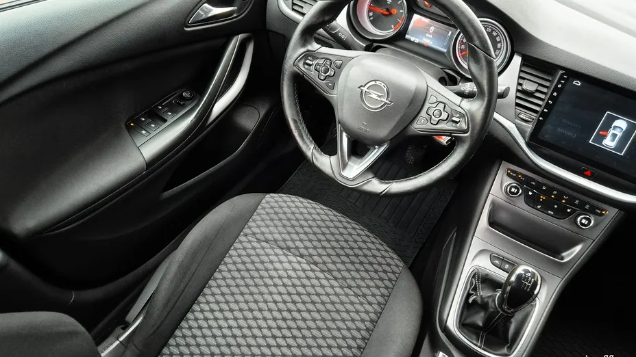 OPEL Astra -