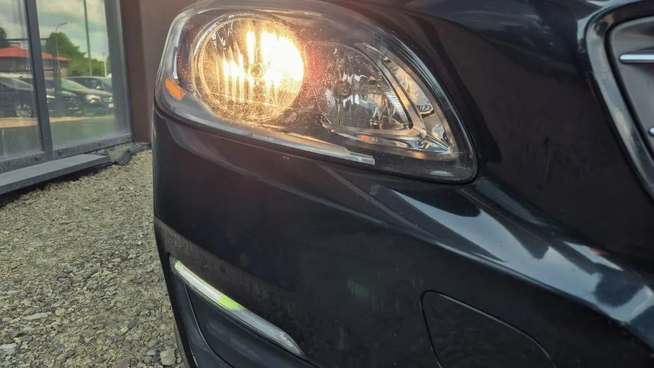 VOLVO S60 -