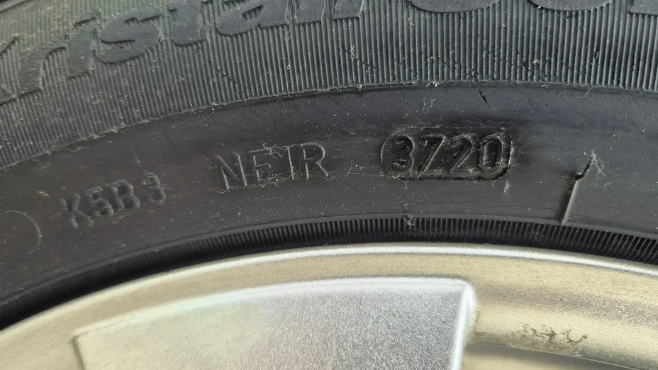 VOLVO S60 -