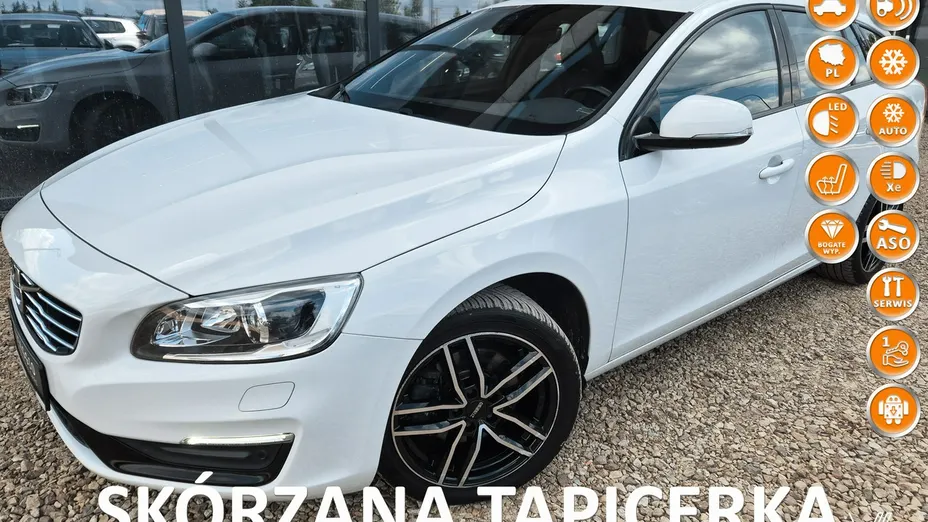VOLVO V60 -