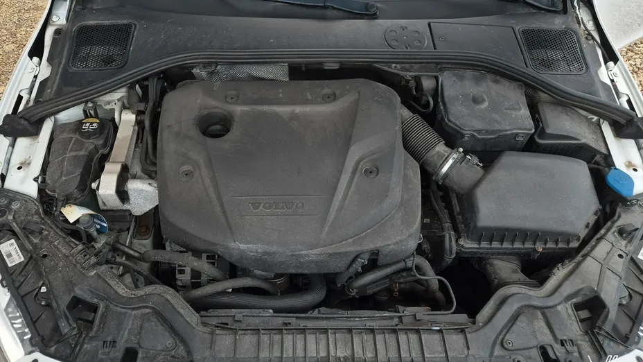 VOLVO V60 -