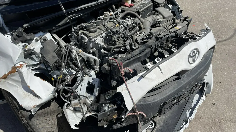 TOYOTA Yaris -