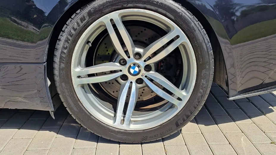 BMW M6 -