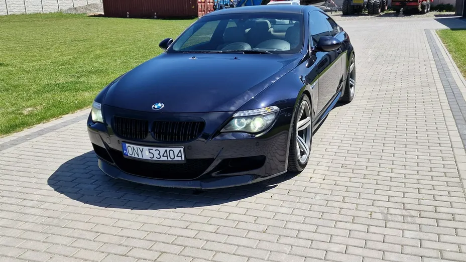 BMW M6 -