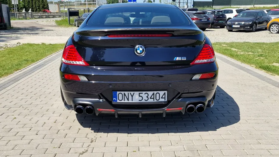 BMW M6 -