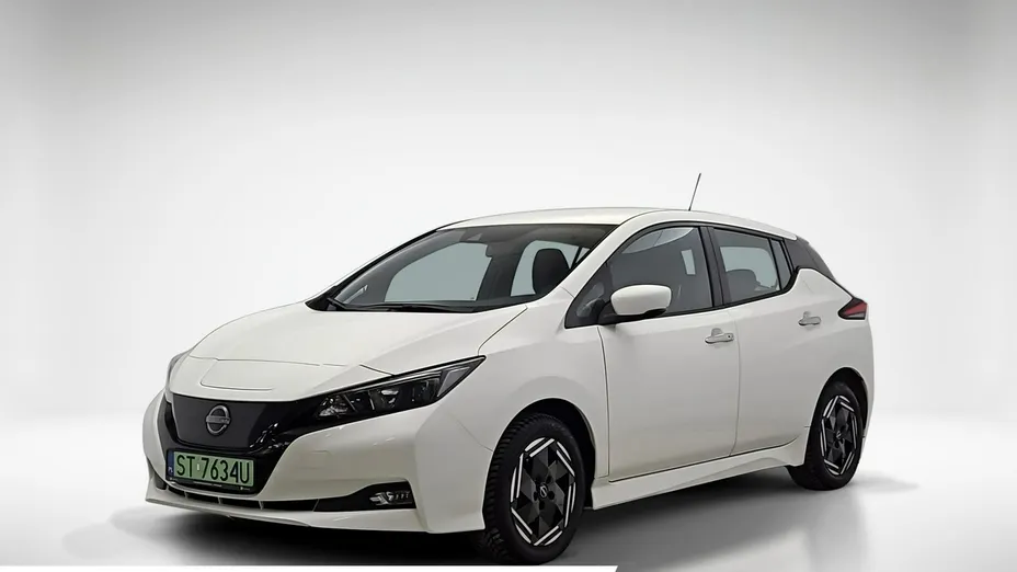 NISSAN Leaf -