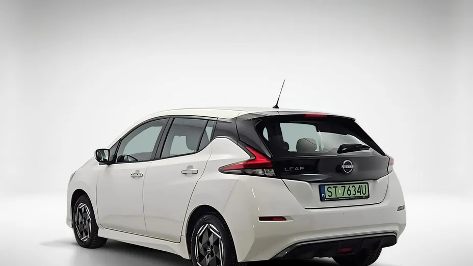 NISSAN Leaf -