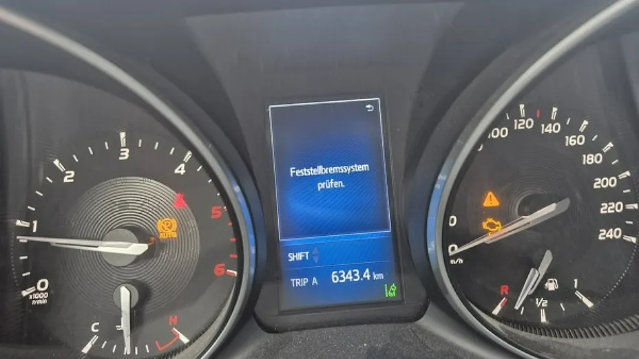 TOYOTA Avensis -