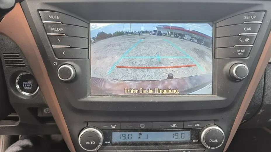 TOYOTA Avensis -
