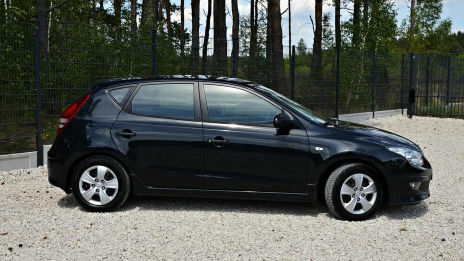HYUNDAI i30 -