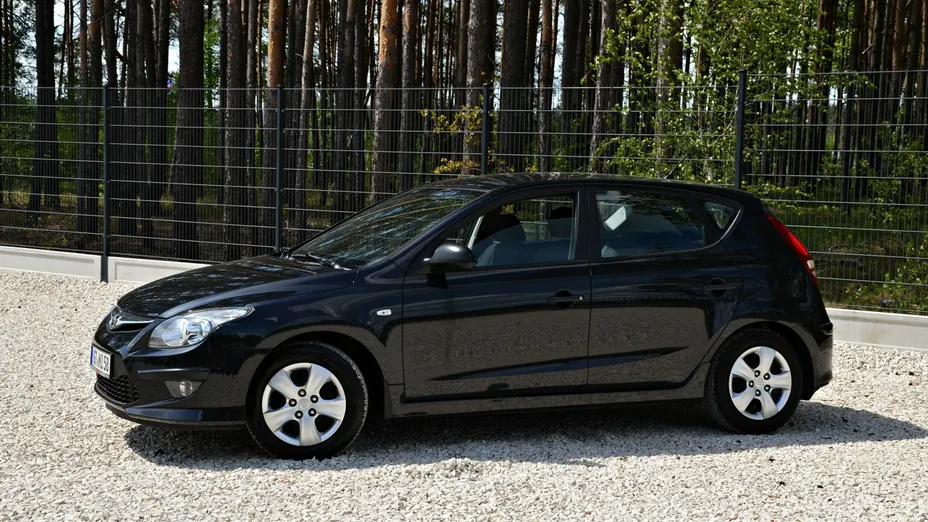 HYUNDAI i30 -