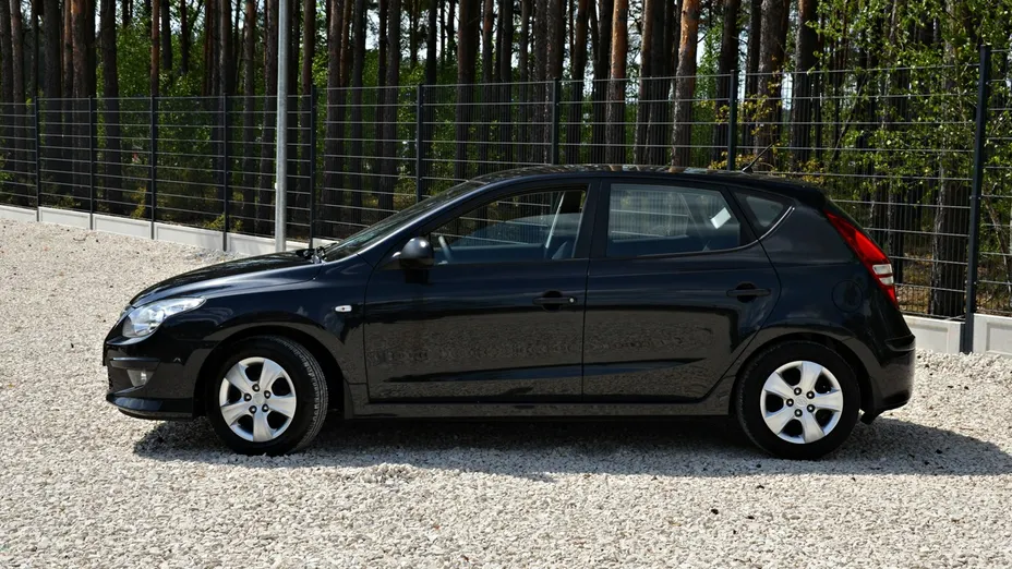 HYUNDAI i30 -