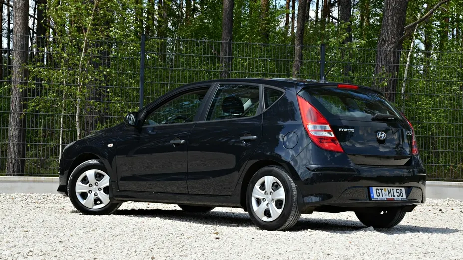 HYUNDAI i30 -