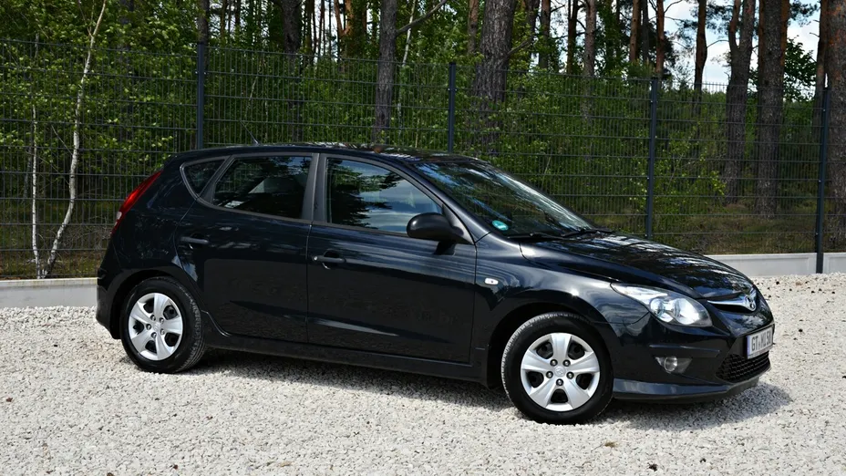 HYUNDAI i30 -