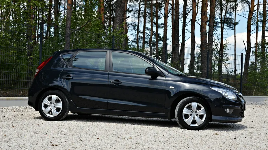 HYUNDAI i30 -